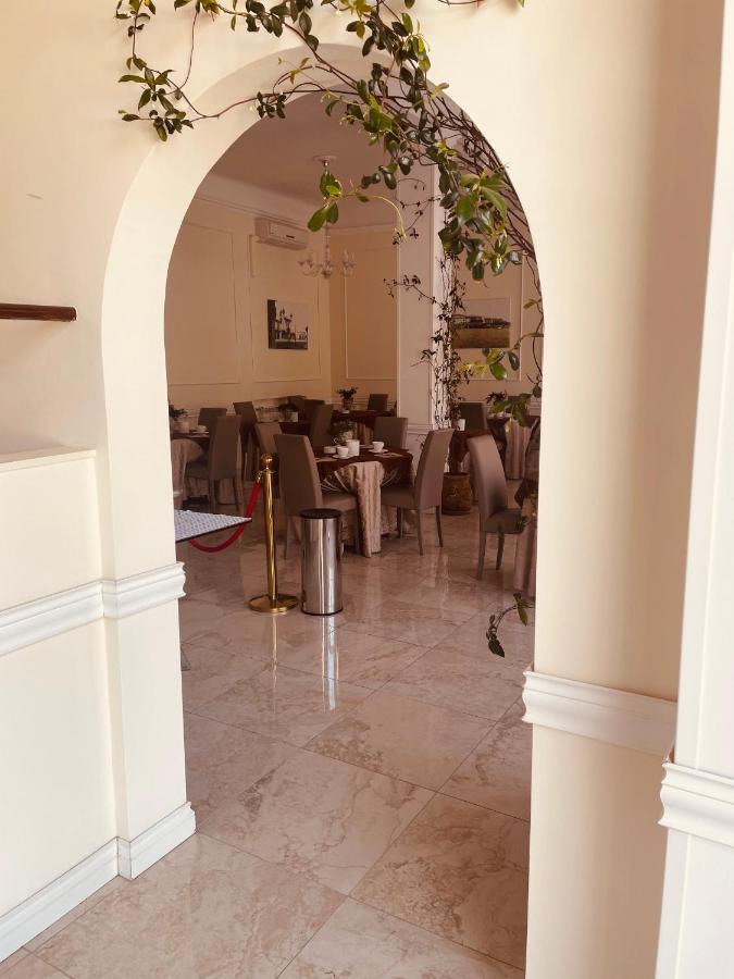 Hotel Regina Margherita Бордигера Экстерьер фото